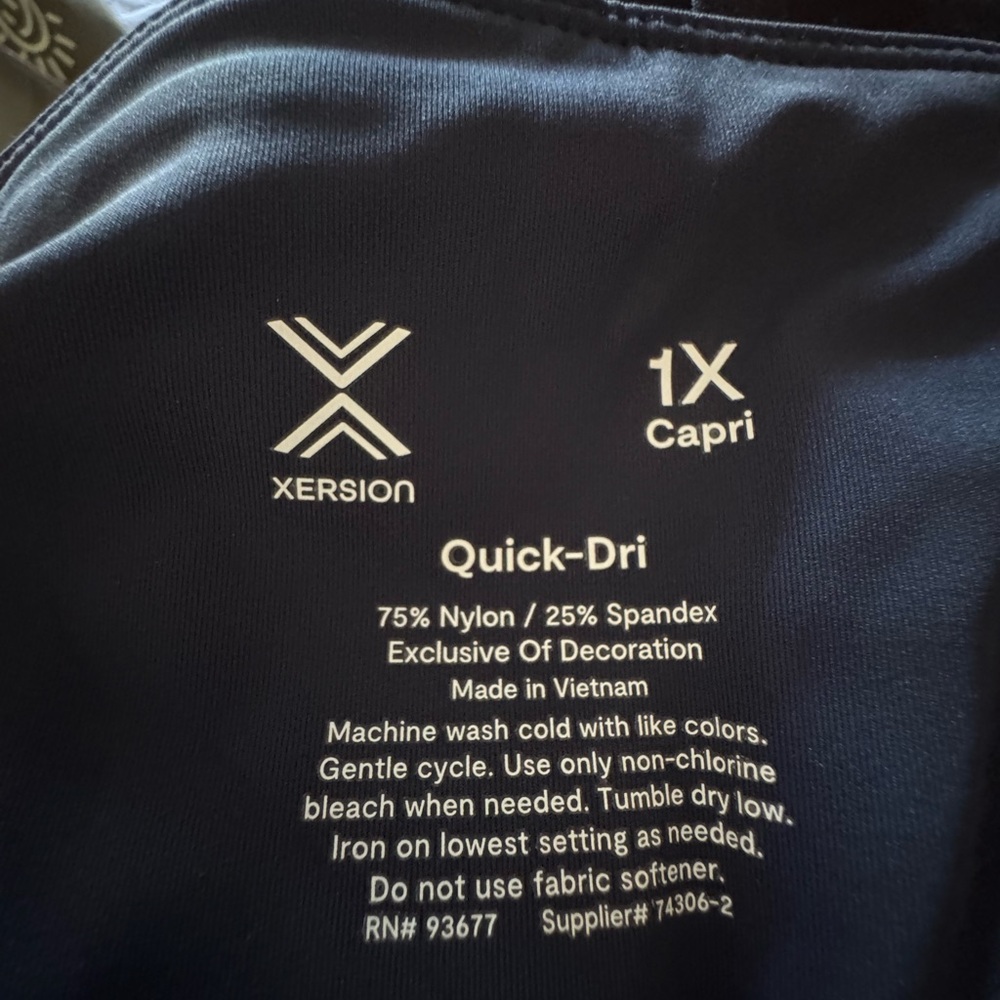 Xersion Dark Blue High-Rise Capri Leggings - Picture 6 of 8